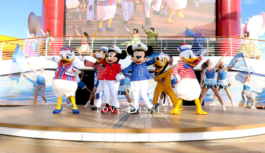 ディズニークルーズ・ウィッシュ号、出航パーティー（Set Sail on a Wish）ミッキー、ミニー、ドナルド、デイジー、プルート、グーフィー