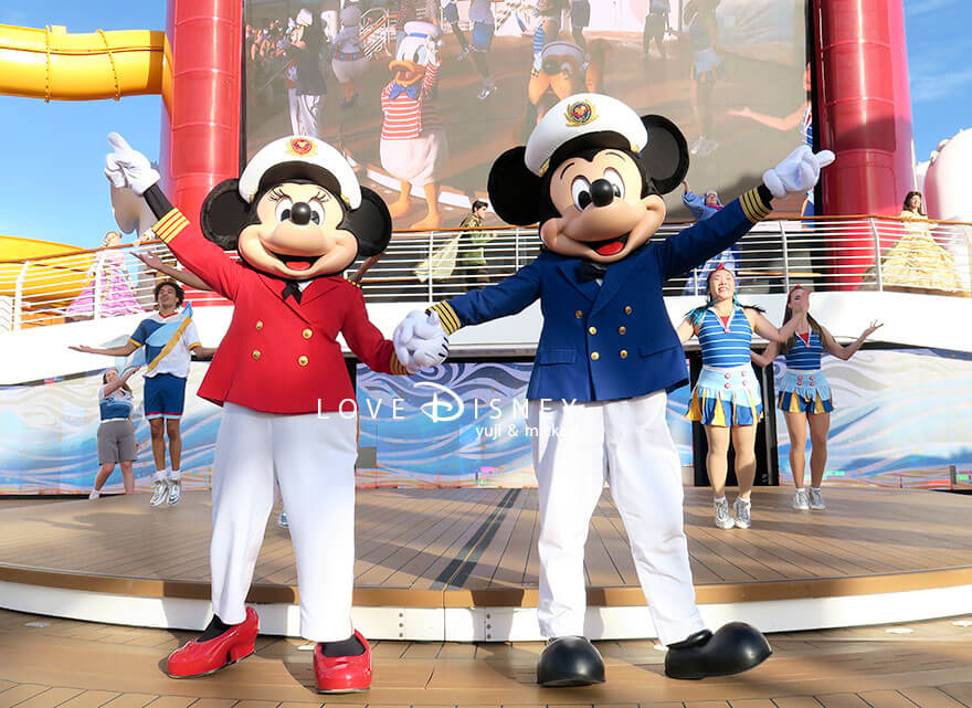 ディズニークルーズ・ウィッシュ号、出航パーティー（Set Sail on a Wish）ミッキー、ミニー、ドナルド、デイジー、プルート、グーフィー