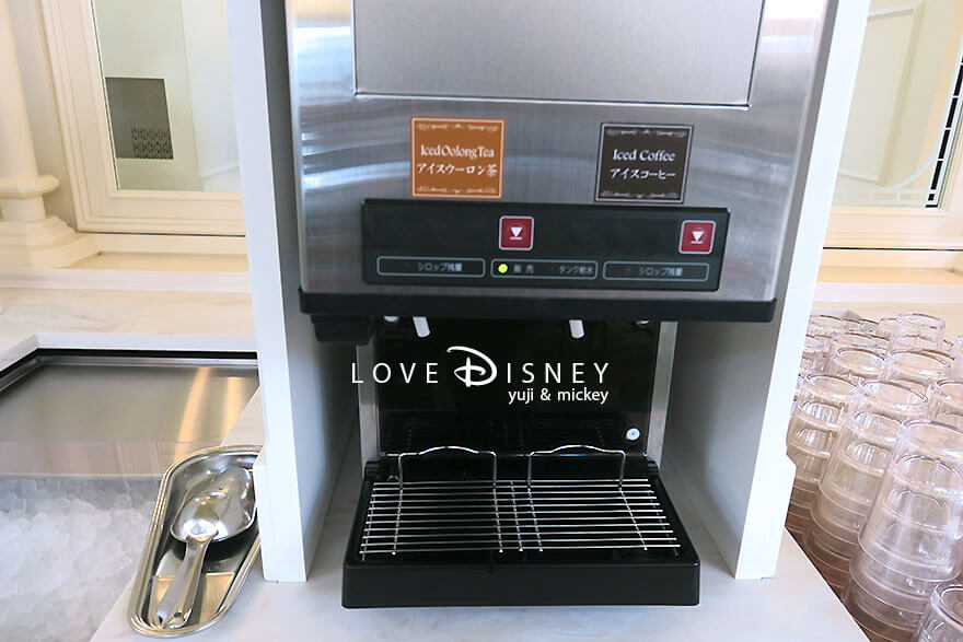 東京ディズニーランドにあるブッフェレストラン「クリスタルパレス・レストラン」 ドリンクバー（ドリンクバー）