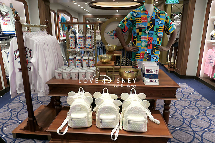 ディズニークルーズ・ウィッシュ号、ショップ（ミッキーズ・メインセイル）グッズ（リュックサック/ドリンクボトル/マグカップ）
