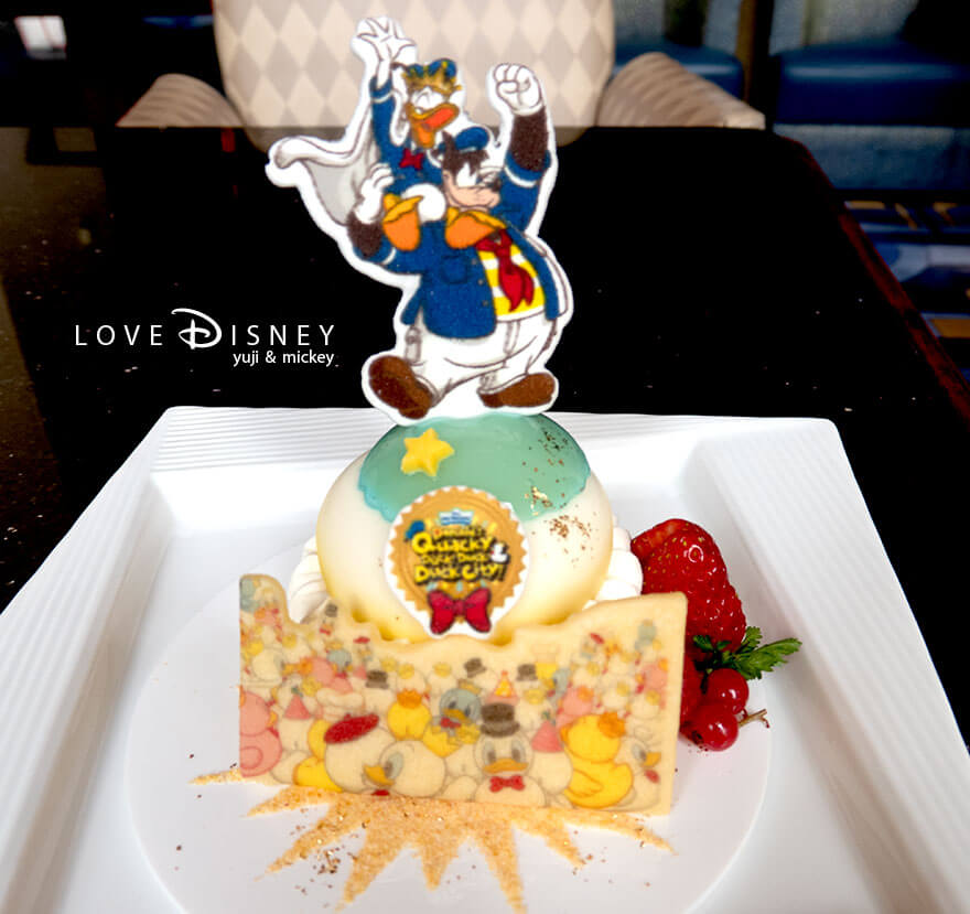ハイピリオン・ラウンジ「ディズニー・パルパルーザ、ドナルドのクワッキー・ダック！ダック！ダックシティ！」期間限定ケーキセット