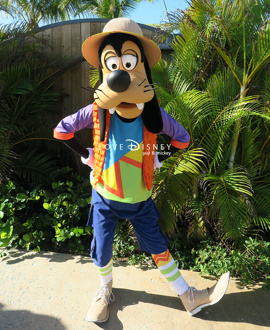 ディズニークルーズ・ウィッシュ号、ライトハウス・ポイントのディズニー・ルックアウト・ケイ、キャラクターグリーティング（グーフィー）ワンショット
