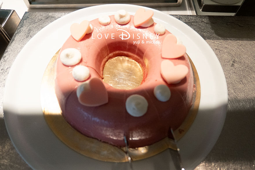 東京ディズニーシー・ホテルミラコスタ、オチェーアノ「ダッフィー＆フレンズのフィルド・ウィズ・ジョイ！ブッフェ」デザート（チョコレートとココナッツのムース）