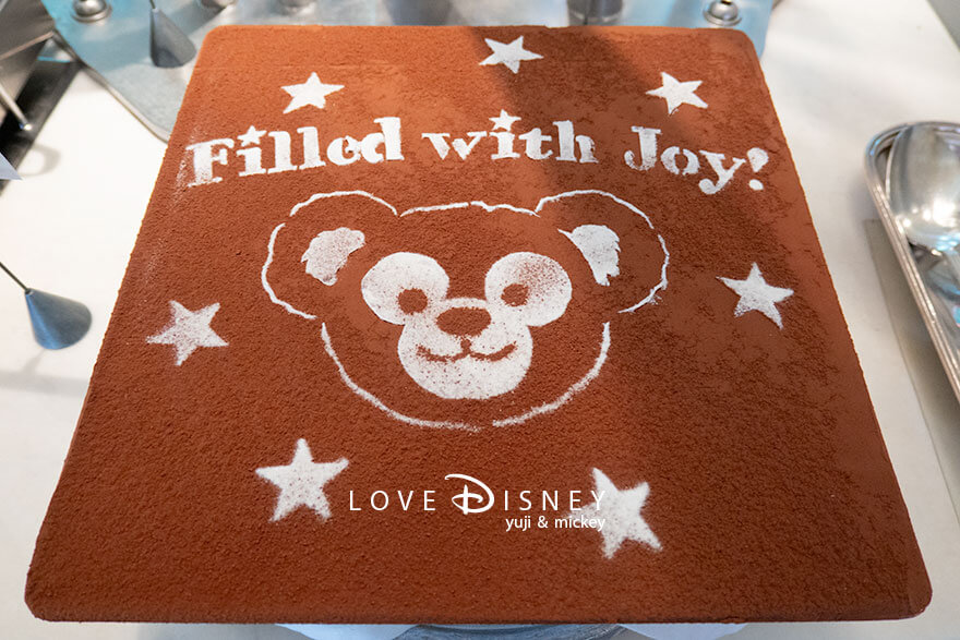 東京ディズニーシー・ホテルミラコスタ、オチェーアノ「ダッフィー＆フレンズのフィルド・ウィズ・ジョイ！ブッフェ」デザート（ティラミス）
