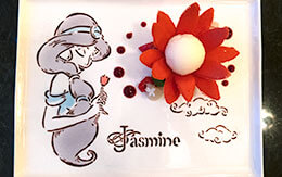 ジャスミンの世界観をスイーツとともに堪能！ドリーマーズ・ラウンジの限定セットを紹介