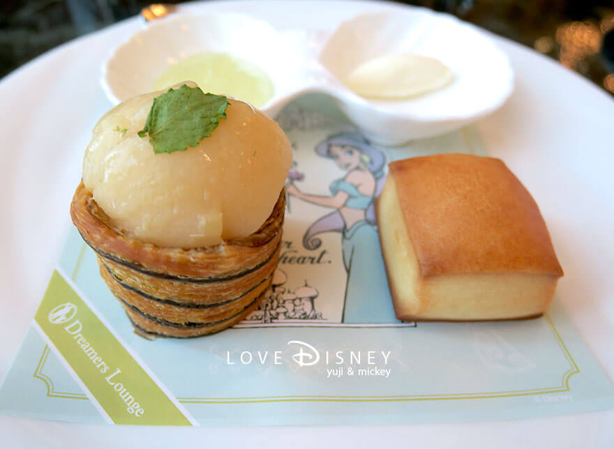 東京ディズニーランドホテル、ドリーマーズ・ラウンジ「ワンス・アポン・ア・ドリームセット（ジャスミン）」スコーン＆デニッシュ