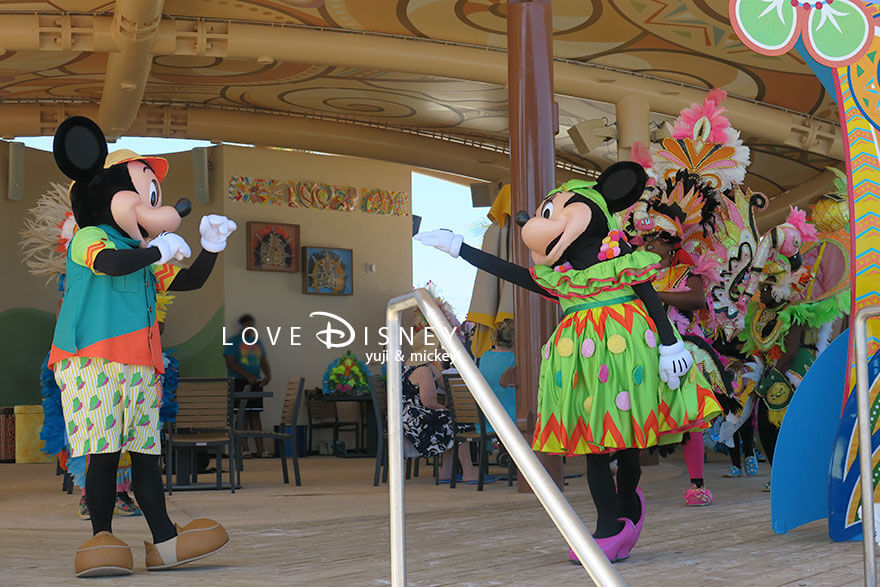 ディズニー・ルックアウト・ケイのエンターテイメント「ラッシュ ジャンカヌー・セレブレーション」