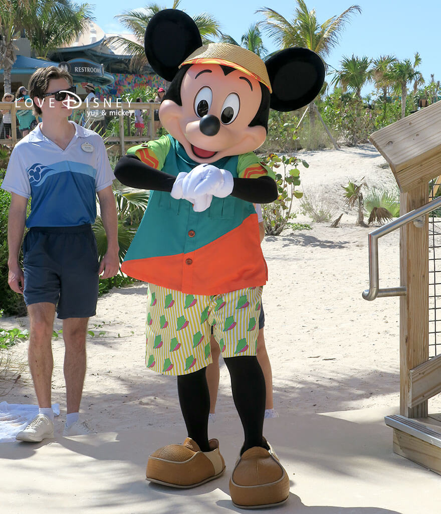 ディズニー・ルックアウト・ケイのエンターテイメント「ラッシュ ジャンカヌー・セレブレーション」ミッキー(その2)