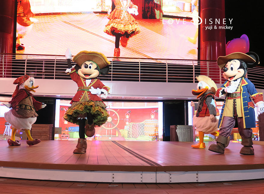 海賊姿のミッキー＆フレンズに会える！ウィッシュ号「パイレーツ