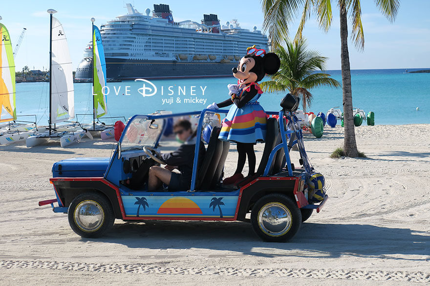 ディズニークルーズ、ウィッシュ号、キャスタウェイ・ケイ、キャラクターグリーティング、ミニー（車で登場）