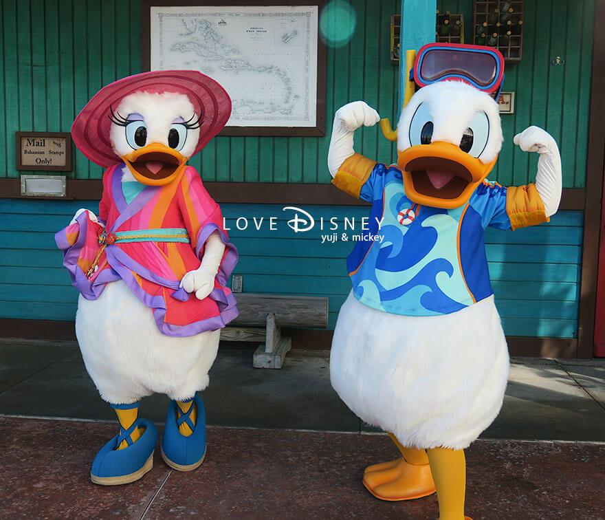 ディズニークルーズ、ウィッシュ号、キャスタウェイ・ケイ、キャラクターグリーティング、ドナルドとデイジーのペアショット