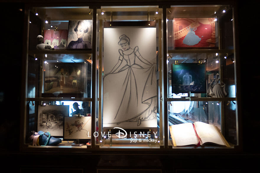 ディズニークルーズ・ウィッシュ号、朝食、レストラン「1923」店内装飾（その16）