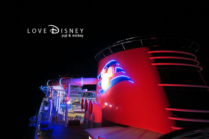 ディズニークルーズ・ウィッシュ号、船内施設、デッキ、夜景（その2）
