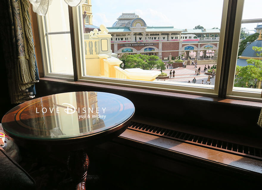 東京ディズニーランドホテル、ラウンジ「マーセリンサロン」