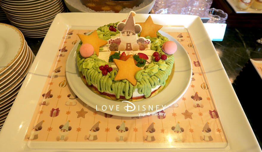 東京ディズニーランドホテル、シャーウッドガーデン・レストラン「ディズニー・クリスマス2025、スペシャルブッフェ」デザート（クリームチーズムース）