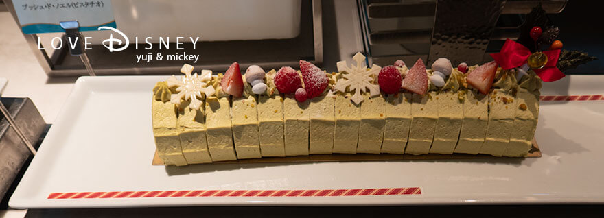 東京ディズニーシー・ホテルミラコスタ、オチェーアノ「ディズニー・クリスマス2025、スペシャルブッフェ」デザート(ブッシュ・ド・ノエル)