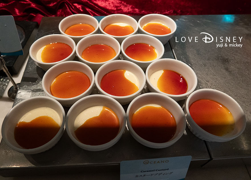 東京ディズニーシー・ホテルミラコスタ、オチェーアノ「ディズニー・クリスマス2025、スペシャルブッフェ」デザート(カスタードプディング)