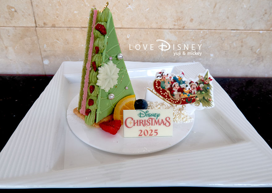 ディズニーアンバサダーホテル、ハイピリオン・ラウンジ「ディズニー・クリスマス、期間限定ケーキセット」