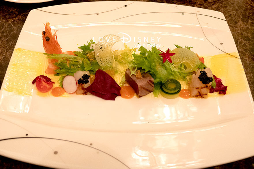 東京ディズニーランドホテル、ドリーマーズ・ラウンジ「ディズニー・クリスマス2025、ディナーセット」前菜（その1）