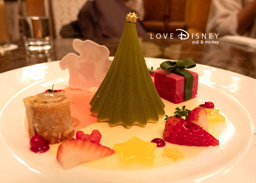 東京ディズニーランドホテル、ドリーマーズ・ラウンジ「ディズニー・クリスマス2025、ディナーセット」デザート（中身）