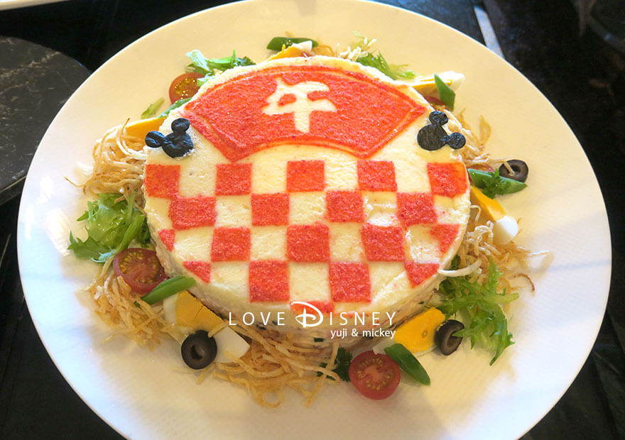 東京ディズニーランドホテル、シャーウッドガーデン・レストラン「イヤーエンド＆ニューイヤー」冷たい料理（ニース風ポテトサラダ）