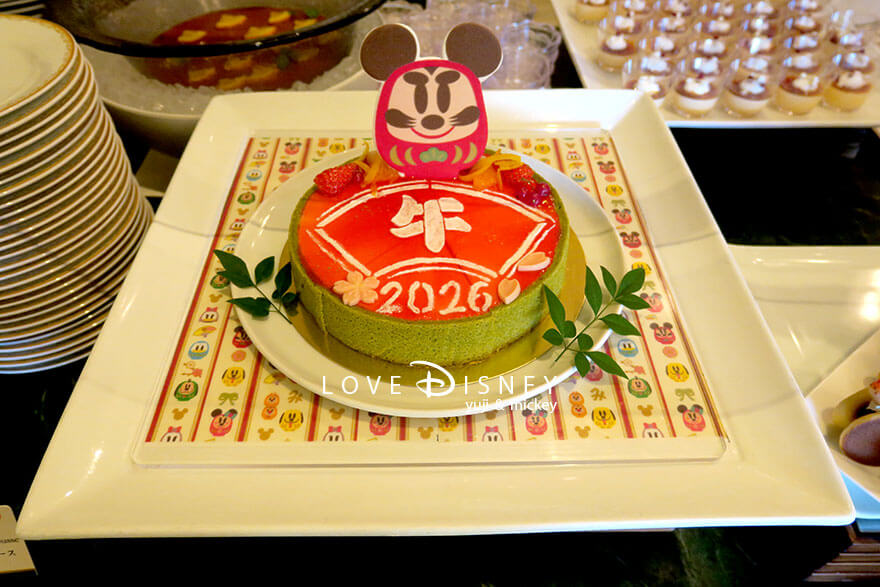 東京ディズニーランドホテル、シャーウッドガーデン・レストラン「イヤーエンド＆ニューイヤー」デザート（柚子とホワイトチョコムース）