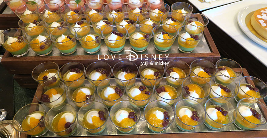 東京ディズニーランドホテル、シャーウッドガーデン・レストラン「イヤーエンド＆ニューイヤー」デザート（抹茶ムース）