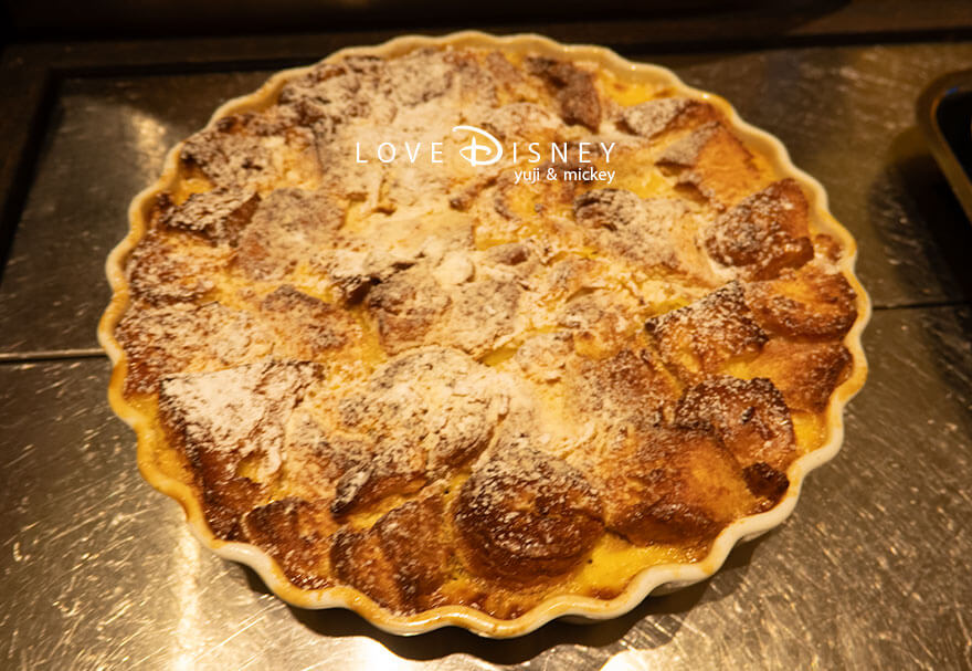 ディズニーアンバサダーホテル、シェフ・ミッキー、イヤーエンド&ニューイヤースペシャルディナーブッフェ、パン(パングラタン)