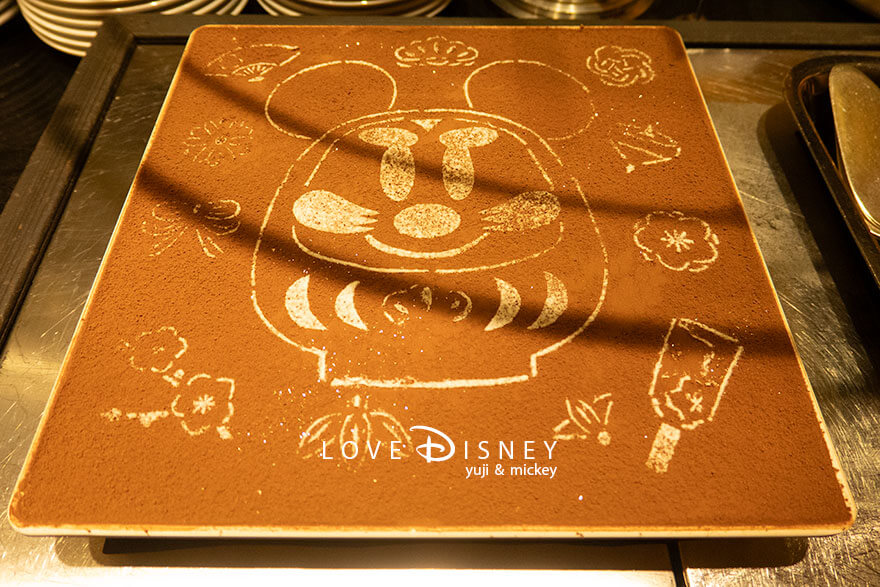 ディズニーアンバサダーホテル、シェフ・ミッキー、イヤーエンド＆ニューイヤースペシャルディナーブッフェ、デザート（ティラミス）