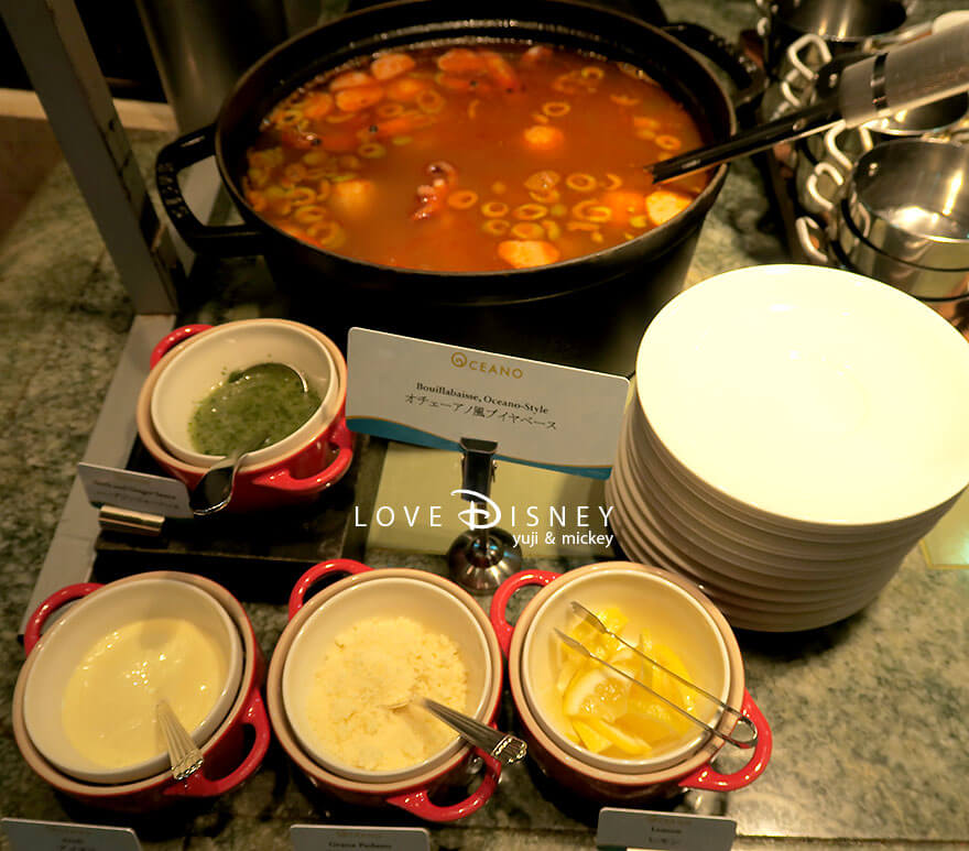 東京ディズニーシー・ホテルミラコスタ、オチェーアノ、イヤーエンド&ニューイヤーブッフェ、温かい料理(オチェーアノ風ブイヤベース)