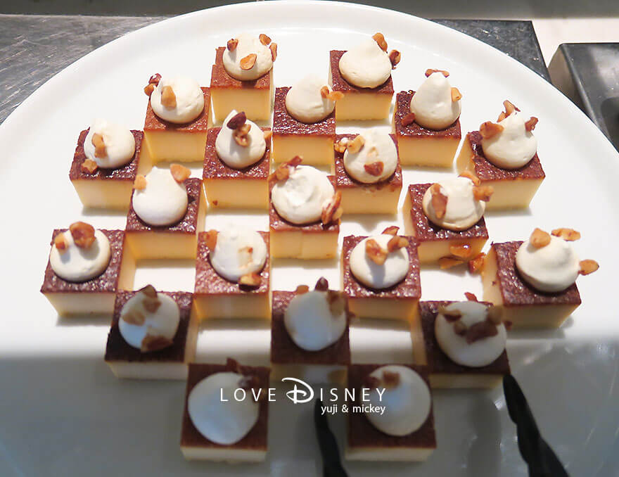 東京ディズニーシー・ホテルミラコスタ、オチェーアノ、イヤーエンド&ニューイヤーブッフェ、デザート(バスクチーズケーキ)