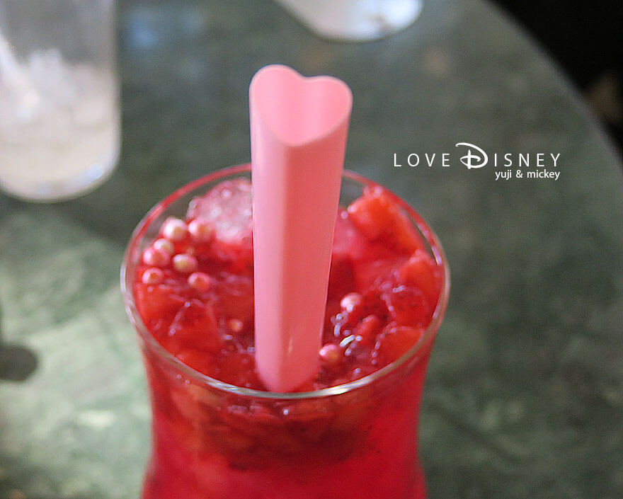 ディズニー・パルパルーザ、ミニーのファンダーランド、、クリスタルパレス・レストラン、スペシャルドリンク（中身）
