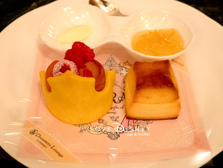東京ディズニーランドホテル、ドリーマーズ・ラウンジ、ワンス・アポン・ア・ドリームセット（オーロラ姫）スコーン＆デニッシュ