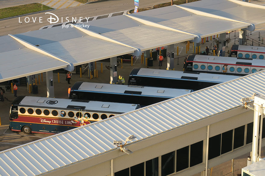 ディズニー・クルーズ・ウィッシュ号、4泊5日バハマコース、港からの移動方法（シャトルバス）