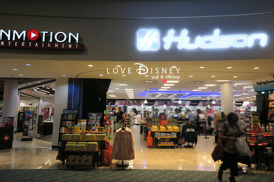 ディズニー・クルーズ・ウィッシュ号、4泊5日バハマコース、出国審査後のエリア（ショップ）