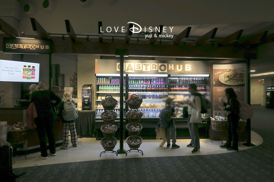 ディズニー・クルーズ・ウィッシュ号、4泊5日バハマコース、出国審査後のエリア（売店）