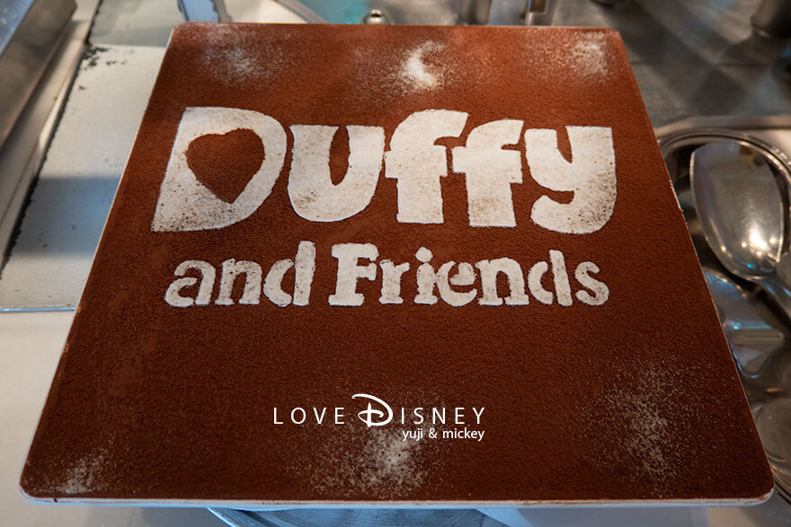 ホテルミラコスタ、オチェーアノ「ダッフィー＆フレンズのハートフェルト・レターズ・オブ・フレンドシップ、ブッフェ」デザート（ティラミス）