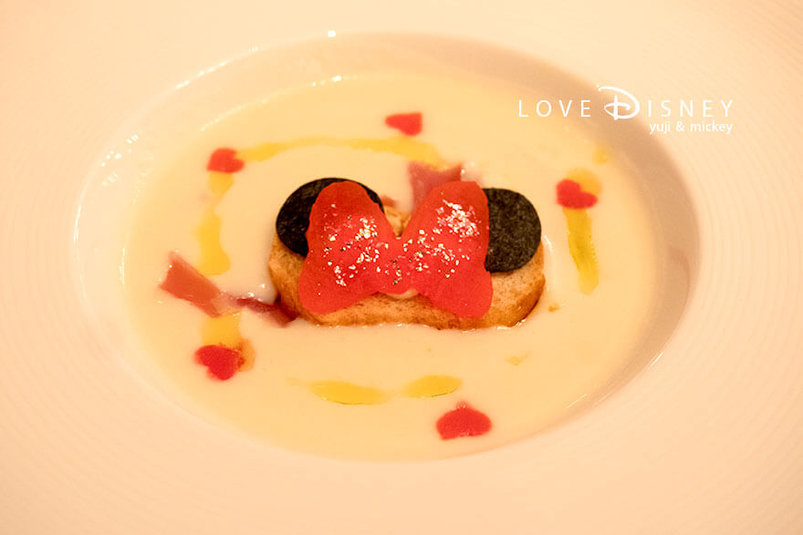 ディズニー・パルパルーザ：ミニーのファンダーランドグルメ「イーストサイド・カフェ」