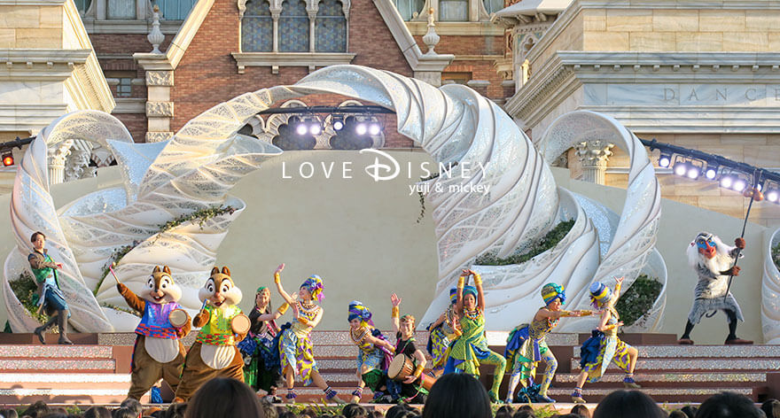 東京ディズニーシー開園25周年エンターテイメント「ダンス・ザ・グローブ！」ラフィキ、チップ＆デール