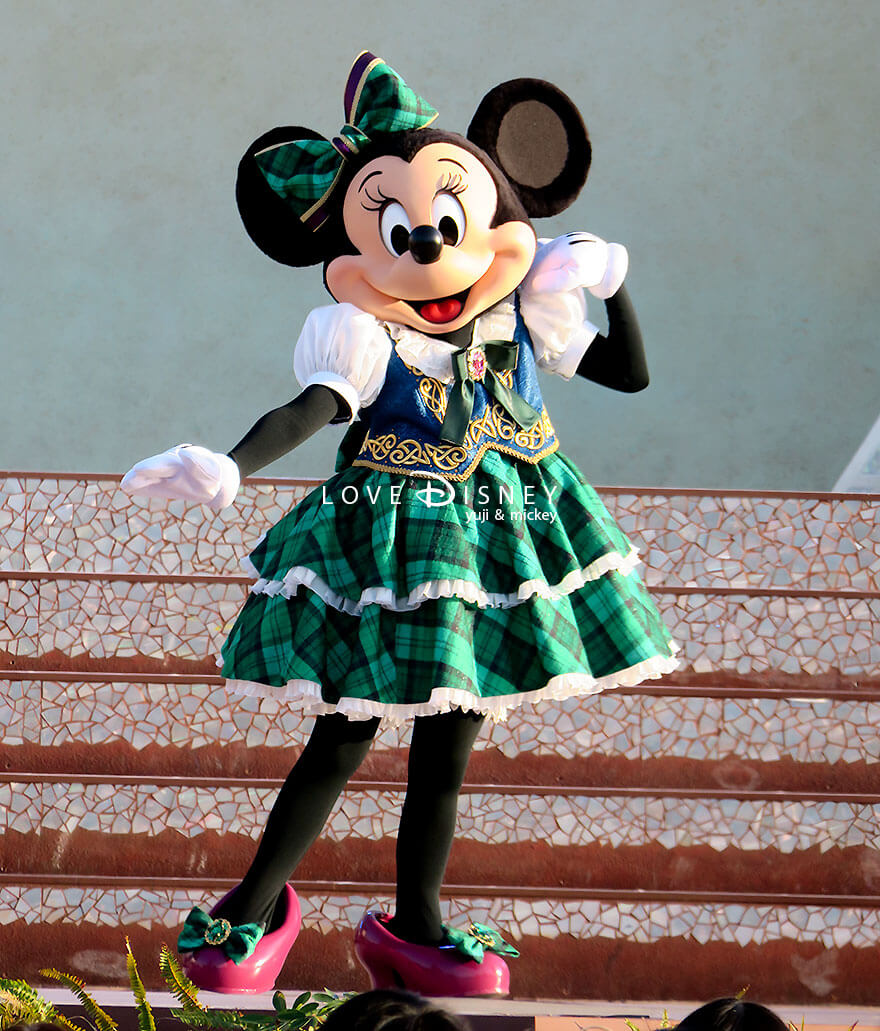 東京ディズニーシー開園25周年エンターテイメント「ダンス・ザ・グローブ！」ミニーマウス（その2）