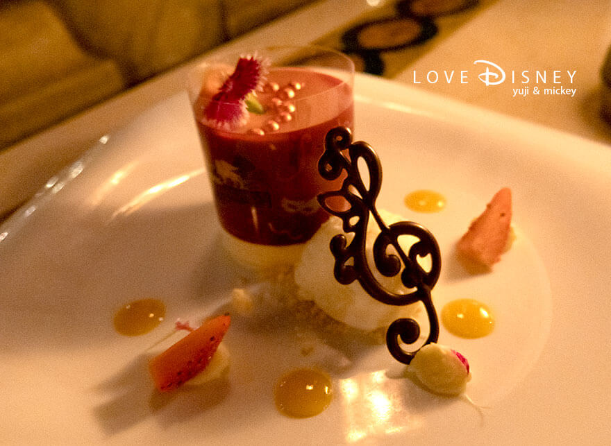 東京ディズニーシー「ディズニーストーリービヨンド」スペシャルメニュー、リストランテ・ディ・カナレット、スペシャルパスタセット(ストロベリーのティラミス風、マスカルポーネアイスクリーム添え)