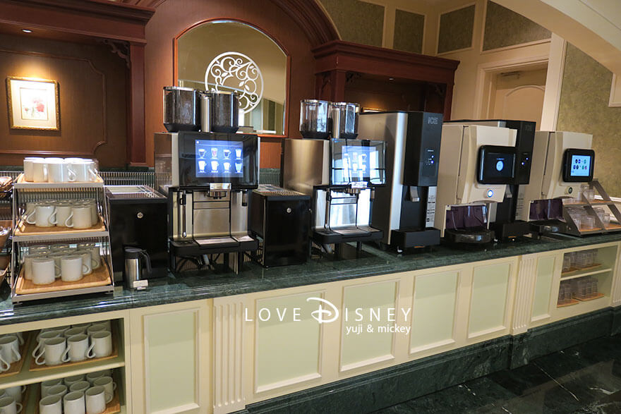 東京ディズニーランドホテル「シャーウッドガーデン・レストラン」フリー・リフィル