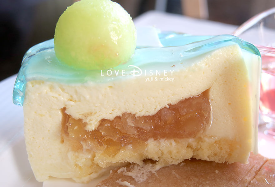 ディズニーアンバサダーホテル、ハイピリオン・ラウンジ「ミニーのスプリング・デイドリーム」期間限定ケーキセット（中身）