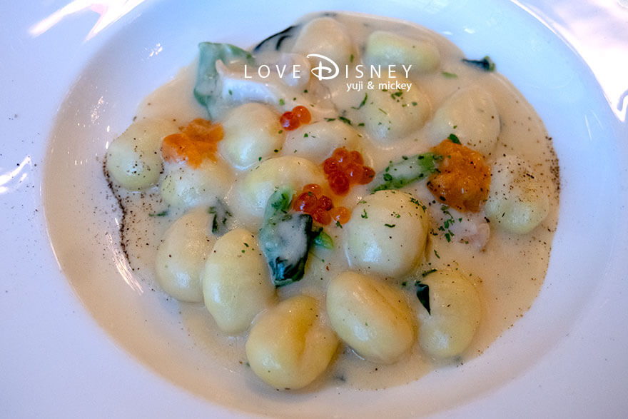 東京ディズニーランドホテル、ドリーマーズ・ラウンジ、ディズニー・パルパルーザ「ヴァネロペのスウィーツ・ポップ・ワールド」スペシャルセット（パスタ）