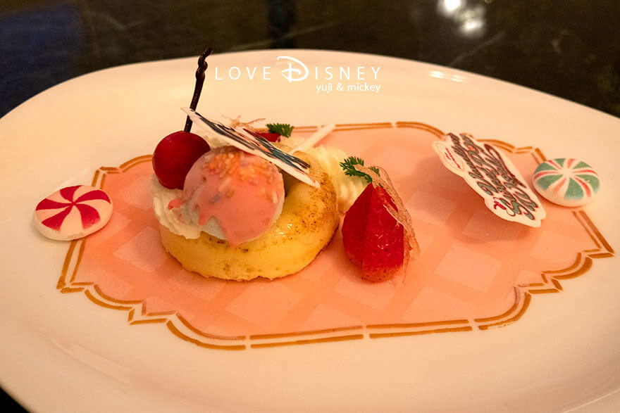 東京ディズニーランドホテル、ドリーマーズ・ラウンジ、ディズニー・パルパルーザ「ヴァネロペのスウィーツ・ポップ・ワールド」スペシャルセット（デザート）横