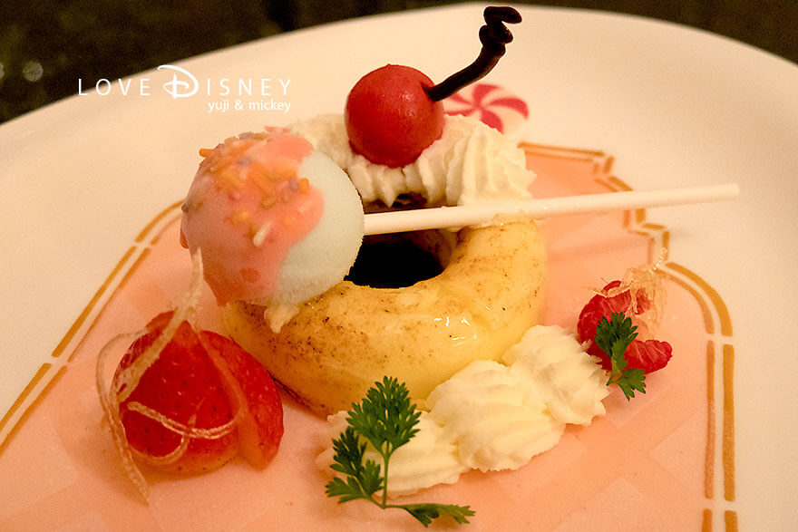東京ディズニーランドホテル、ドリーマーズ・ラウンジ、ディズニー・パルパルーザ「ヴァネロペのスウィーツ・ポップ・ワールド」スペシャルセット（デザート）アップ