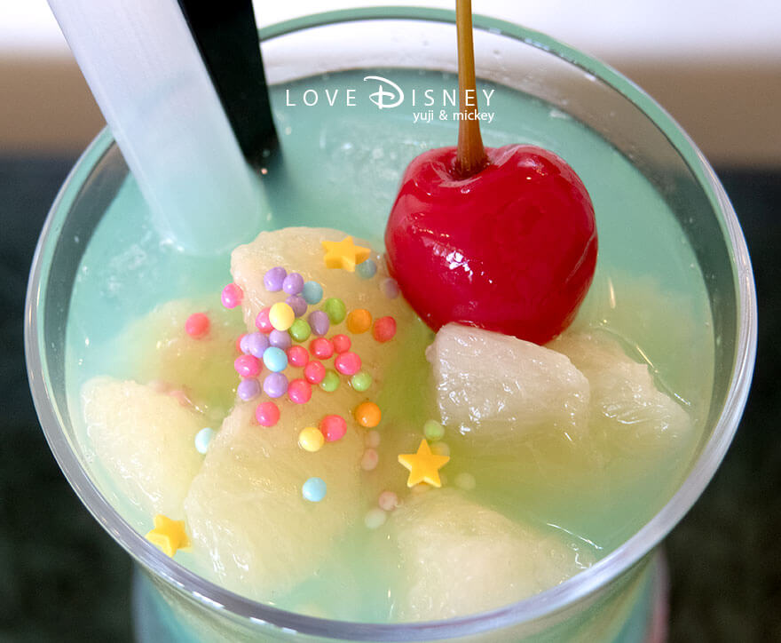 東京ディズニーランド、「ディズニー・パルパルーザ、ヴァネロペのスウィーツ・ポップ・ワールド」グルメ、クリスタルパレス・レストラン、 スペシャルドリンク（中身）