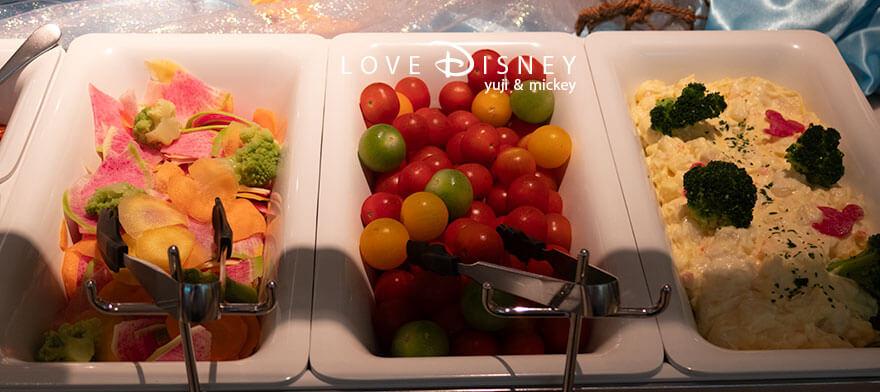東京ディズニーシー・ホテルミラコスタ「オチェーアノ」ブッフェ、冷たい料理（彩り野菜/ミニトマト/ポテトサラダ）