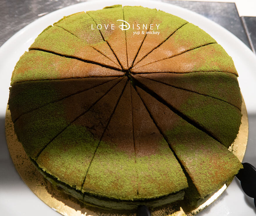 東京ディズニーシー・ホテルミラコスタ「オチェーアノ」ブッフェ、デザート（抹茶のチーズケーキ）