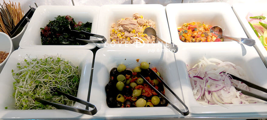 オチェーアノ TDS25周年ブッフェ 海藻 ツナとコーン カポナータ スプラウト セミドライトマトとオリーブ スライスオニオン